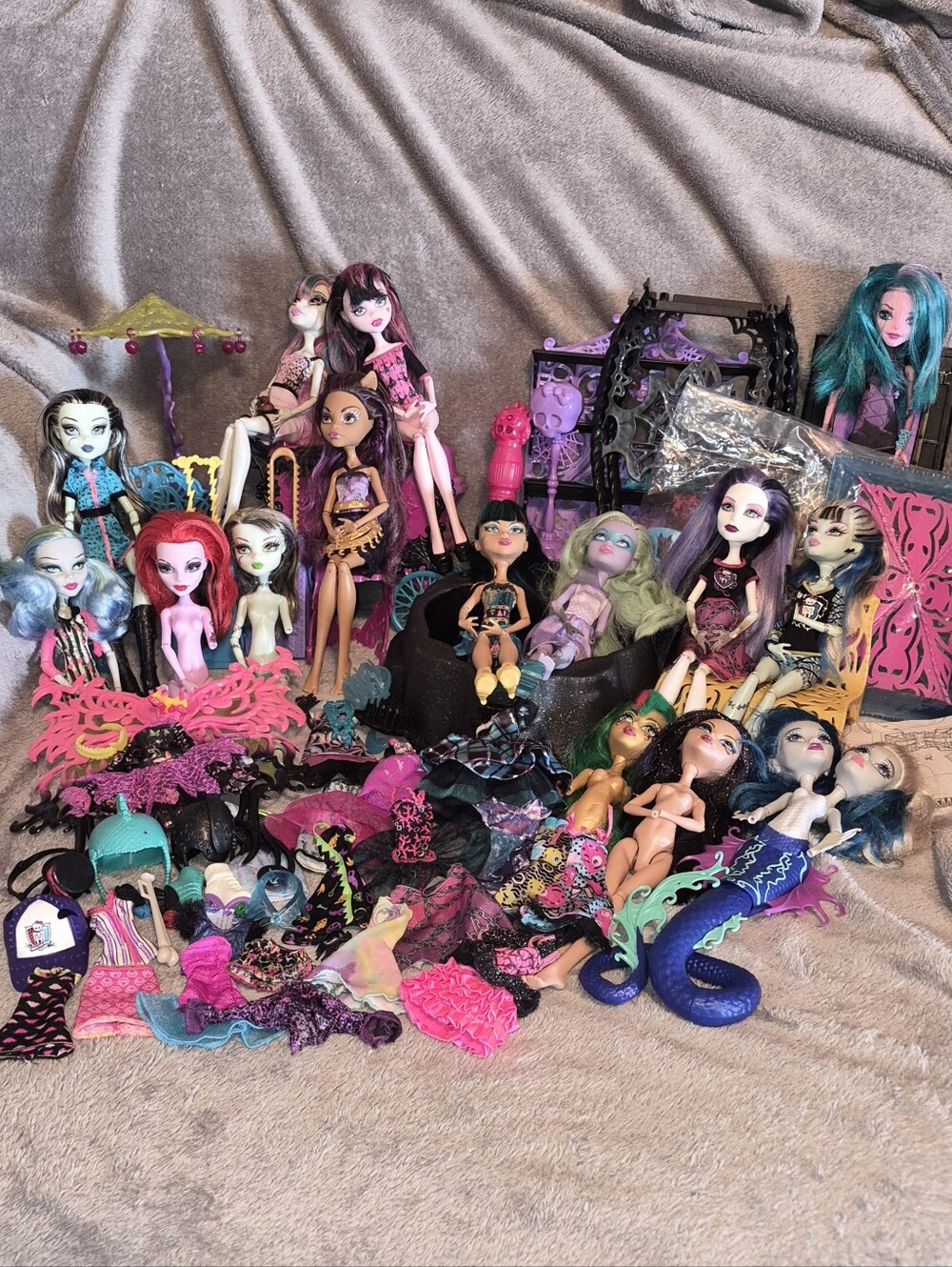 Large Monster High Lot